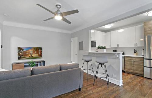 Evanston Apartment | Lovely 1BR Apt in Evanston - Elmwood 105