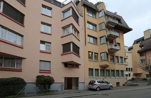 Muhlebach Apartment | Lovely 1BR flat in the city center/lake (Mainau 2)