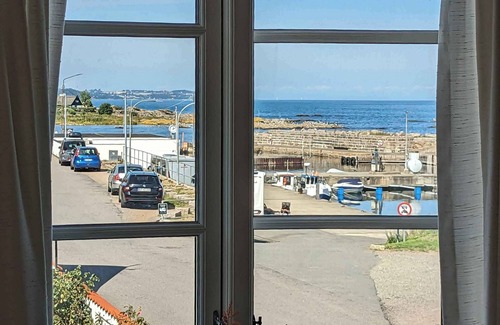 Listed Villa | Lovely 2-story cabin by the sea on Bornholm.