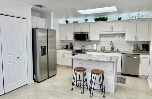 Stone Oak House | Lovely 4 bedroom home, with pool , heating pool is 45$ a day extra on request