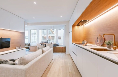 Heist Apartment | Lovely and welcoming apartment with side sea view