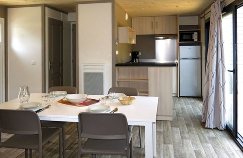 Malansac House | Lovely apartment in villa for 4 people with pool, WIFI, TV, terrace and pets allowed
