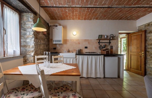 Monastero Bormida Apartment | Lovely apartment for 2 guests with WIFI, pool and TV