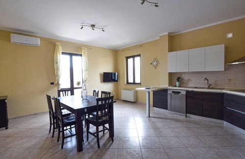 Nicotera Marina Apartment | Lovely apartment in Nicotera Marina with WiFi