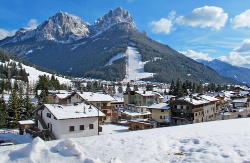 San Giovanni di Fassa Apartment | Lovely apartment for 9 guests with WIFI, TV, balcony, pets allowed and parking