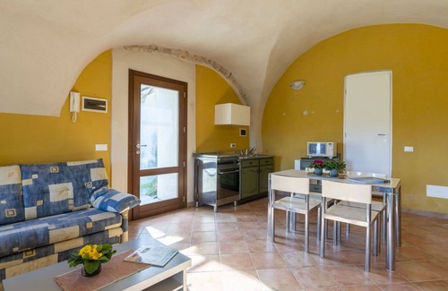 Novelli Apartment | Lovely apartment for 6 people with pool, WIFI, patio, pets allowed and panoramic view