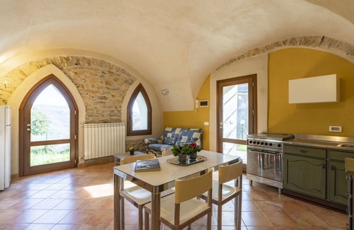 Novelli Apartment | Lovely apartment for 6 people with pool, WIFI, patio, pets allowed and panoramic view