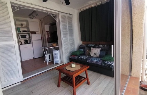 Marine de Saint Ambroggio House | Lovely apartment by the sea with terrace