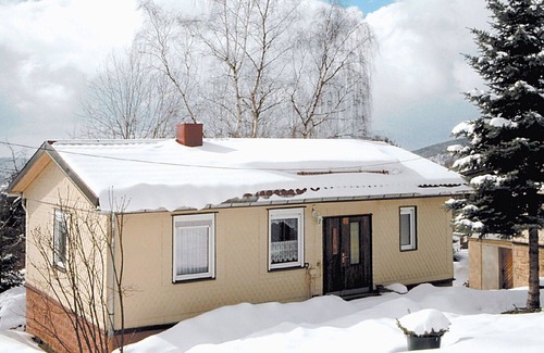 Steinbach-Hallenberg House | Lovely apartment in villa for 4 people with WIFI, TV and patio