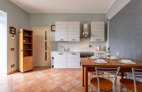 Portacomaro Apartment | Lovely apartment for 4 people with A/C, pool, WIFI, terrace, pets allowed and panoramic view