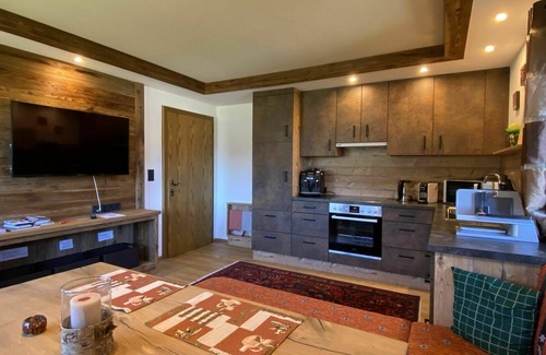 Schlitters Apartment | Lovely apartment for 5 guests with WIFI, TV and balcony