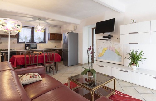 Vendone Apartment | Lovely apartment for 6 guests with A/C, WIFI, TV, terrace and pets allowed