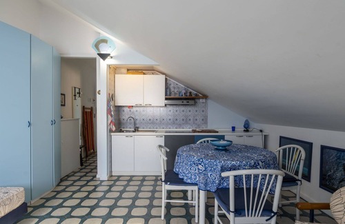 Laigueglia Apartment | Lovely apartment for 3 guests with A/C, WIFI