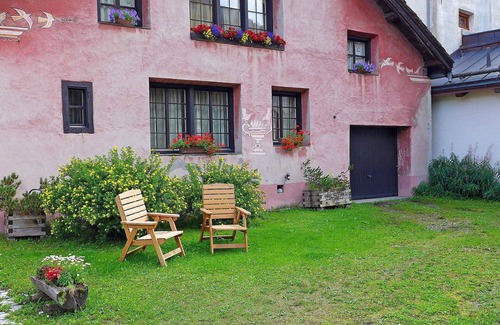 Bever Apartment | Lovely apartment for 2 people with WIFI, TV, patio and panoramic view