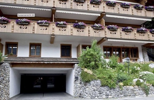 Gstaad Apartment | Lovely apartment for 4 guests with WIFI, TV and balcony