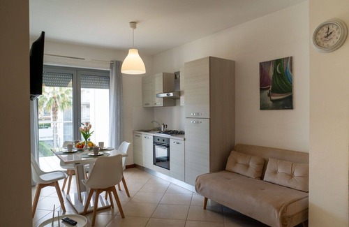 Silvi Marina Apartment | Lovely apartment for 4 guests with WIFI, pool, A/C, TV, terrace and pets allowed