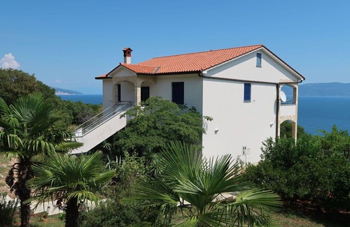 Ravni Apartment | Lovely apartment for 4 people with WIFI, A/C, TV and terrace