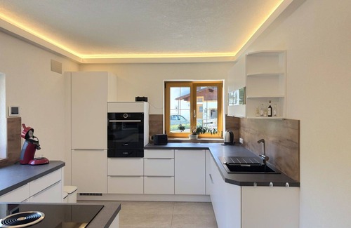 Weissenbach am Lech Apartment | Lovely apartment for 6 people with WIFI, TV, terrace and pets allowed