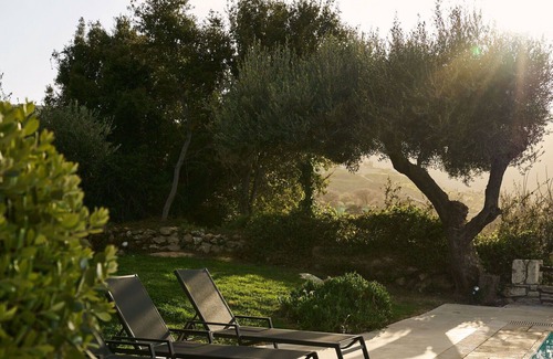 Archanes Apartment | Lovely apartment for 6 guests with WIFI, A/C, pool, TV, terrace, panoramic view and parking