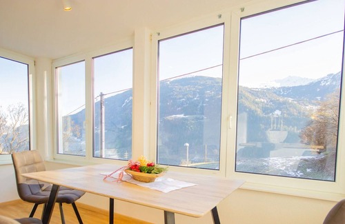 Wenns Apartment | Lovely apartment for 6 people with WIFI, TV, patio, pets allowed and parking