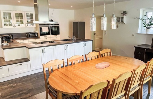 Hemmoor Apartment | Lovely apartment for 7 people with WIFI, TV and terrace
