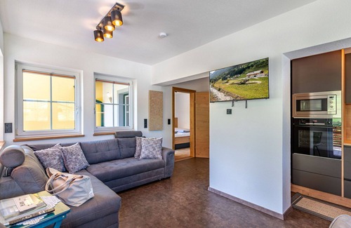 Solk Apartment | Lovely apartment for 5 guests with WIFI, TV, terrace and pets allowed