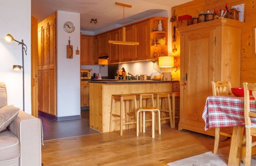 Champery Apartment | Lovely apartment for 4 people with WIFI, TV, balcony and panoramic view