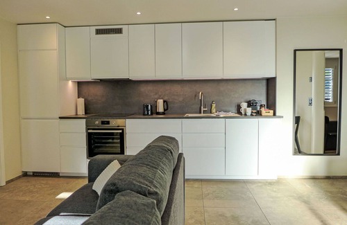Krattigen Apartment | Lovely apartment for 3 people with WIFI, TV, terrace and panoramic view