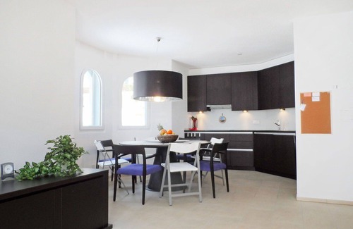 Leukerbad Apartment | Lovely apartment for 7 people with WIFI, hot tub, TV and balcony