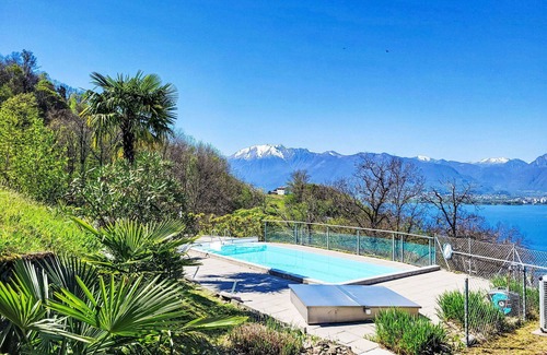 Magadino Apartment | Lovely apartment for 4 people with WIFI, pool, TV, terrace, pets allowed, panoramic view and par.