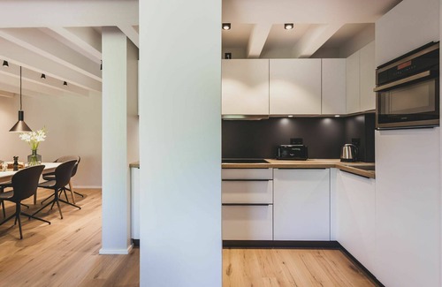 Prora Apartment | Lovely apartment for 6 people with WIFI, pool, TV, balcony and pets allowed