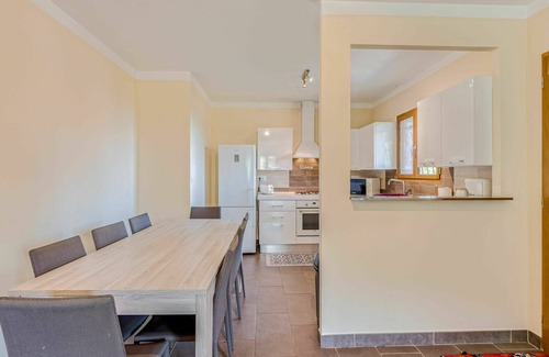 Pietroso Apartment | Lovely apartment for 10 people with WIFI, A/C, pool, TV, patio, pets allowed and panoramic view