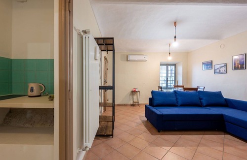 Cocconato Apartment | Lovely apartment for 4 people with WIFI, A/C, TV, balcony and pets allowed