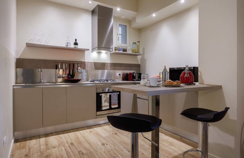 Santissima Annunziata Apartment | Lovely apartment for 6 people with A/C, WIFI, TV and balcony