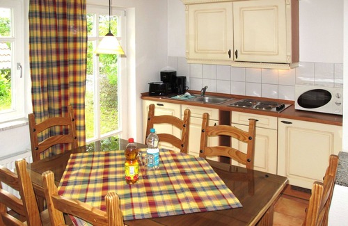Hasserode House | Lovely apartment in villa for 8 people with pool, WIFI, TV, terrace, pets allowed and parking