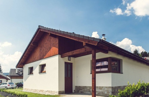 Lipno nad Vltavou House | Lovely apartment in villa for 5 guests with WIFI, TV, terrace and pets allowed