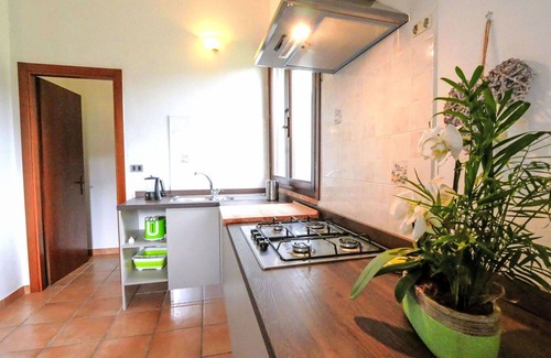 Montorsaio House | Lovely apartment in villa for 4 people with pool, WIFI, TV, patio and pets allowed