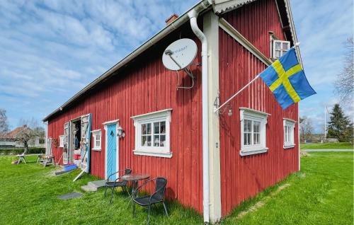 Hallevadsholm House | Lovely Apartment In Hällevadsholm