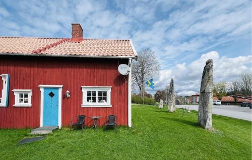 Hallevadsholm House | Lovely Apartment In Hällevadsholm