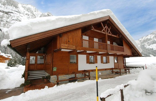 Penia House | Lovely apartment in villa for 3 people with WIFI, TV and pets allowed