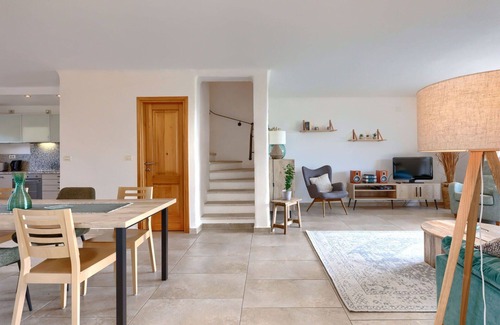 Baredine House | Lovely apartment in villa for 6 people with A/C, WIFI, pool, TV, terrace and panoramic view