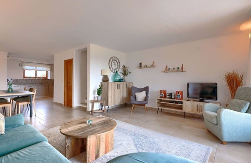 Baredine House | Lovely apartment in villa for 6 people with A/C, WIFI, pool, TV, terrace and panoramic view