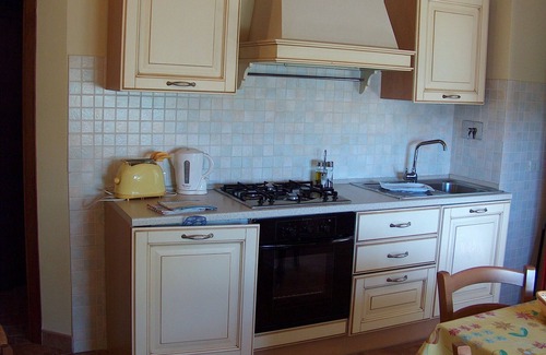 Casole d'Elsa House | Lovely apartment in villa for 6 people with pool, WIFI, TV, patio and panoramic view