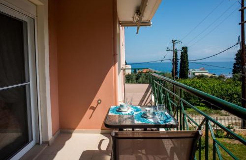 Ligia Apartment | Lovely Apartment Next to the Sea Lygia Korinthias