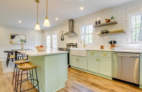 Apex Other | Lovely Apex Vacation Rental on 7 Acres!
