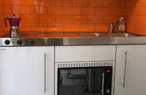 St Leonards-On-Sea Apartment | Lovely beachfront Apartment with private courtyard