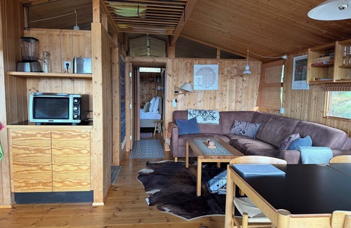Capital Region Cabin | Lovely cabin close to Blue Lagoon