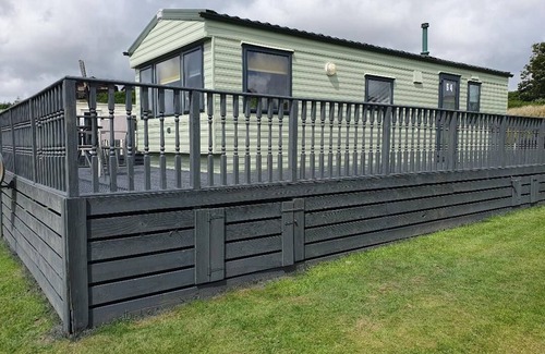Balminnoch House | Lovely caravan with decking at Three Lochs Holiday Park in Scotland ref 93064TL