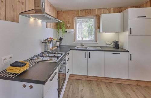Bocholt Ski Chalet | Lovely chalet in a park with many facilities