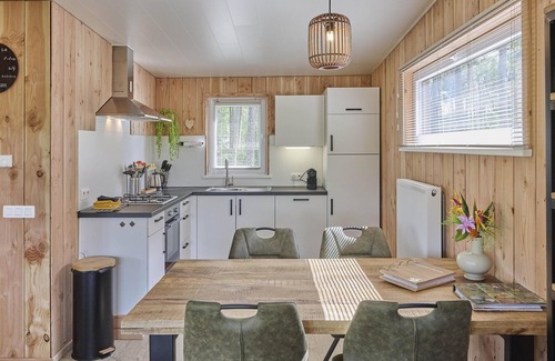 Bocholt Ski Chalet | Lovely chalet in a park with many facilities